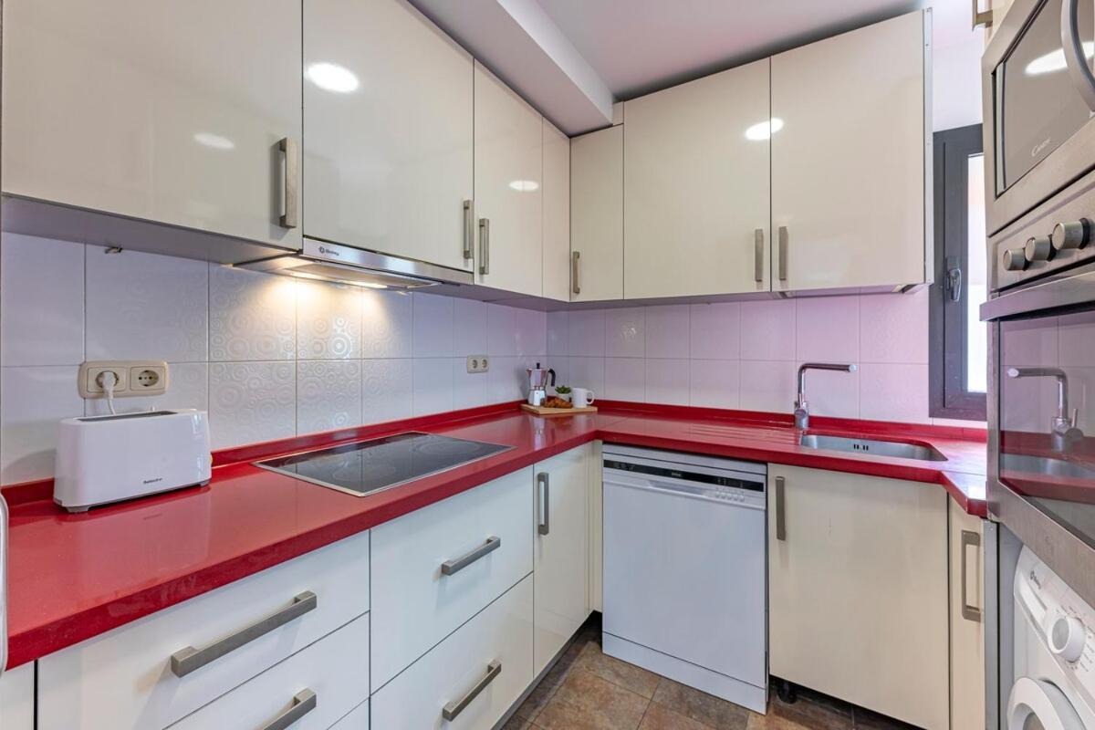 Great 3 Bedroom With Terrace In Golden Mile Marbella